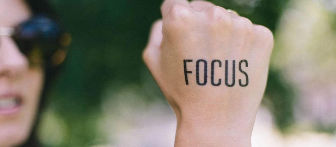 Ξεχνάτε ή αποσπάστε εύκολα; Δείτε οκτώ τρόπους για να βάλετε το μυαλό σας σε «τάξη»